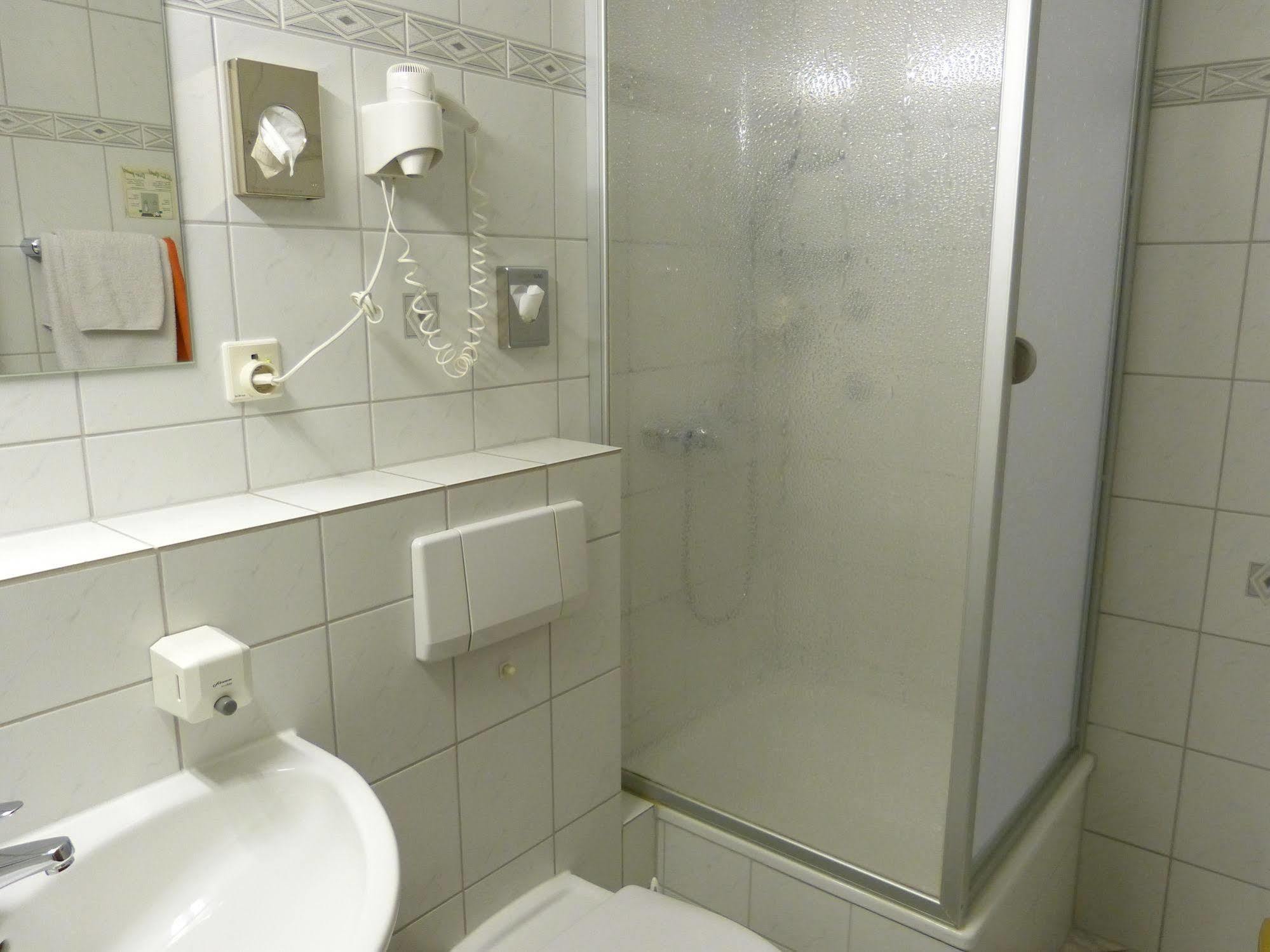 Hotel Wurms Ντίσελντορφ Εξωτερικό φωτογραφία