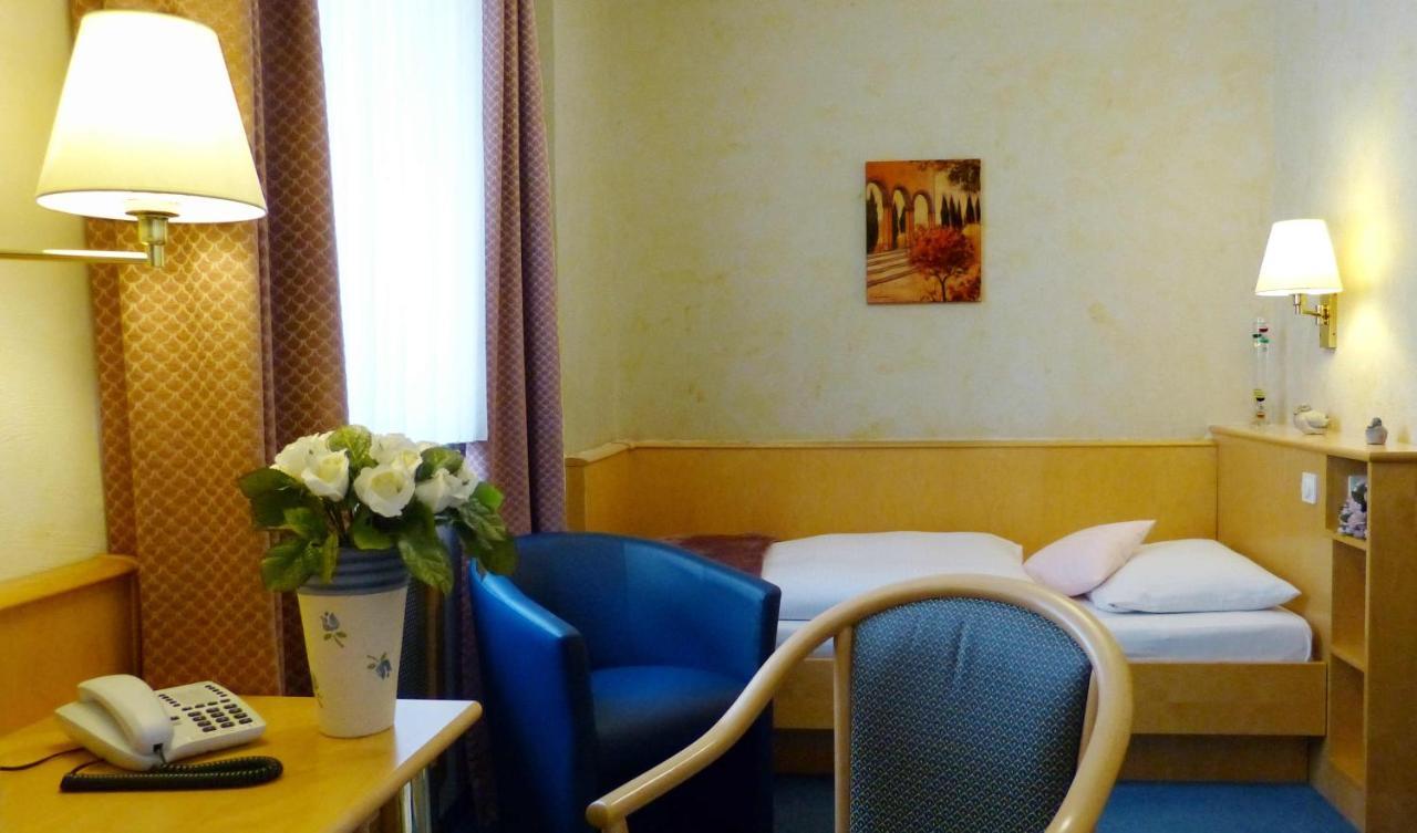 Hotel Wurms Ντίσελντορφ Εξωτερικό φωτογραφία